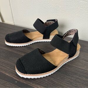 Skechers Desert Kiss Sun Shining B&W Flat Sandals Fresh lightweight comfort